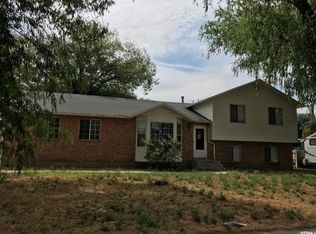 909 W 1300 N, Clinton, UT 84015