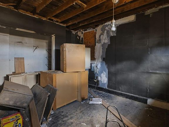 4th image of 3263 North 35th STREET