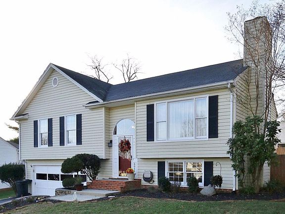 3rd image of 6044 Old Manor Ct