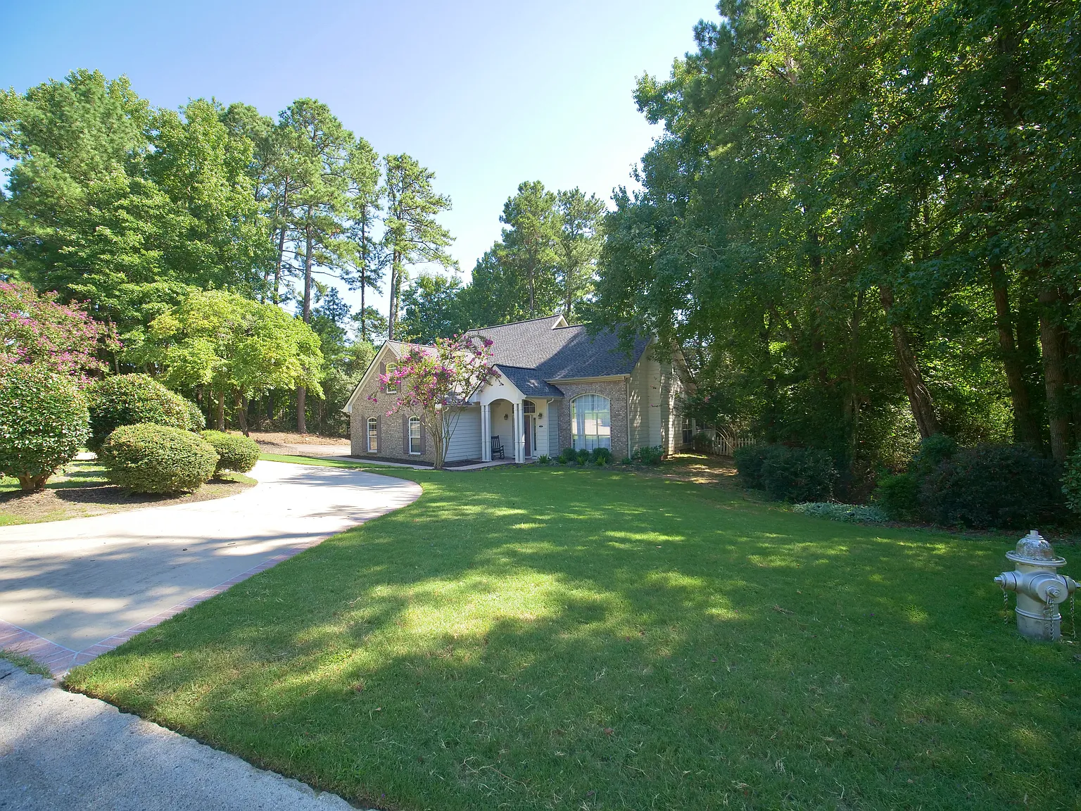 1750 Huntington Hill Trce — Photo 2
