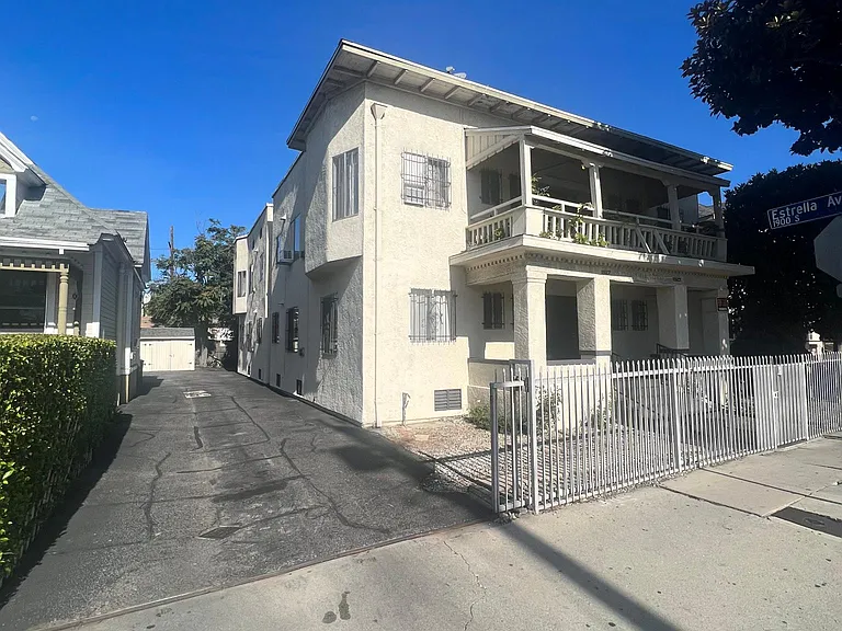1927 Bonsallo Ave #3 — Photo 17