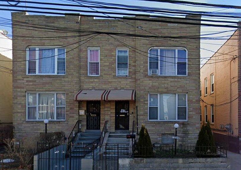 1st image of 3232 Seymour Ave #4