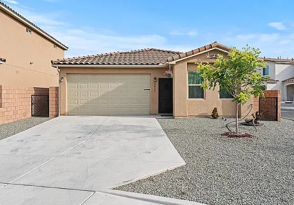 3 bed, 1515 sqft, $2,300 — Photo 1