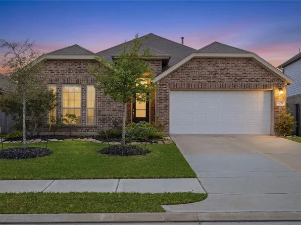 14226 Overbrook Willow Way, Fresno, TX 77545