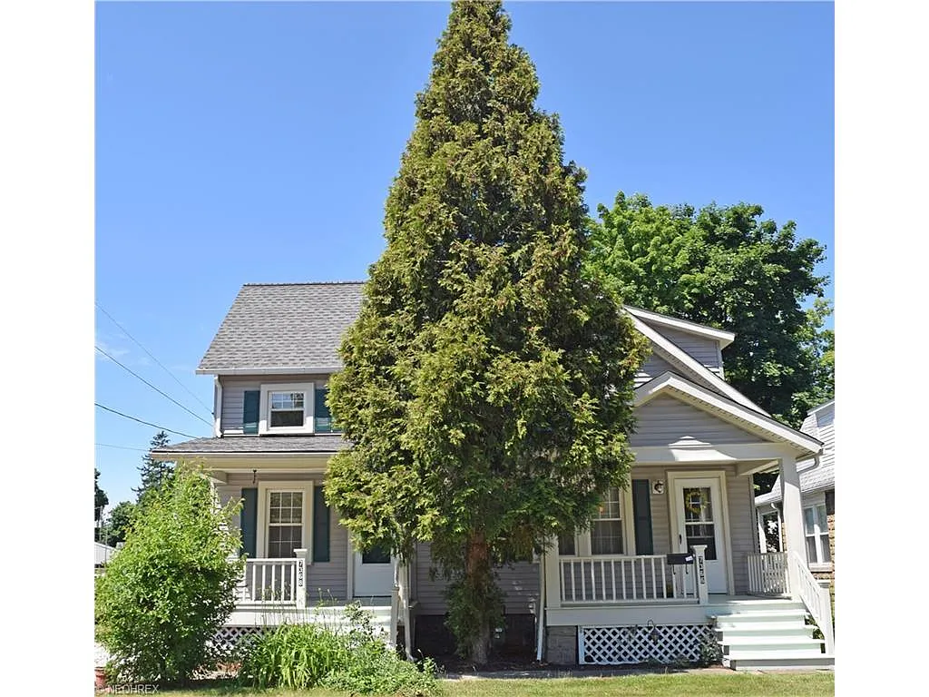7368 Maple St photo 1