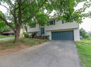 1517 Caroline St, Winchester, VA 22601