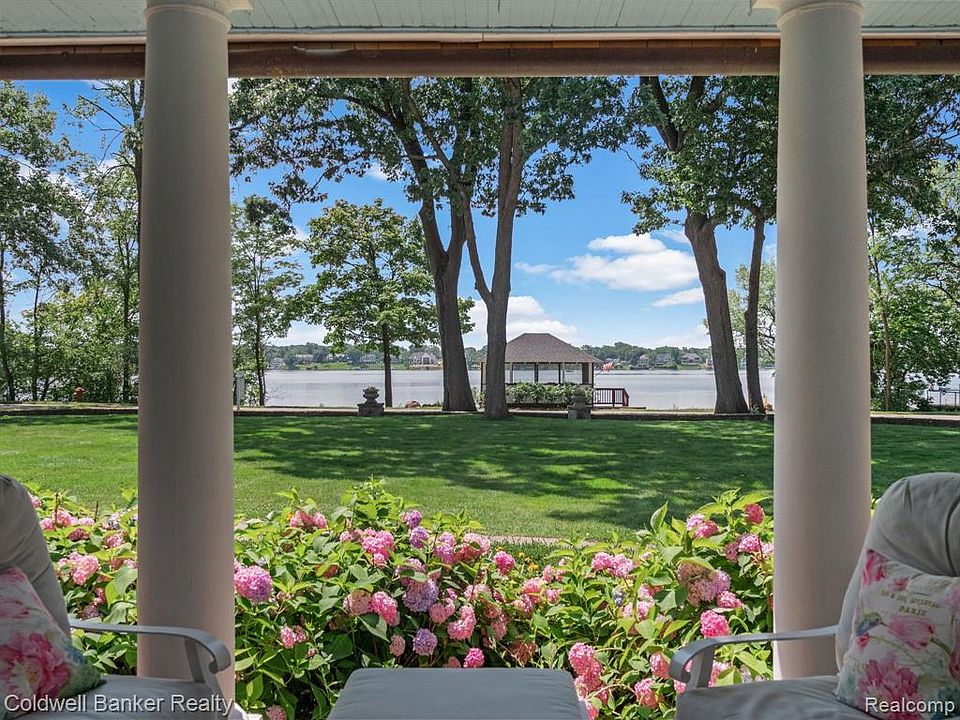 2690 Pine Lake Rd, West Bloomfield, MI 48324 MLS 20230049920 Zillow