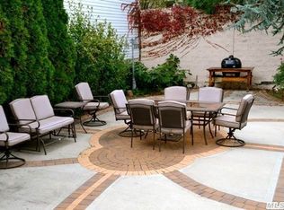 9 Saint Johns Rd, Flushing, NY 11385