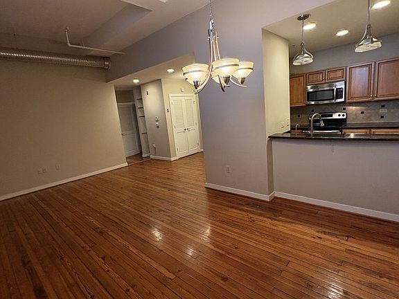 5th image of 125 W Saratoga St APT 104