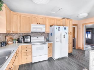 416 N 1st Ave, Winterset, IA 50273