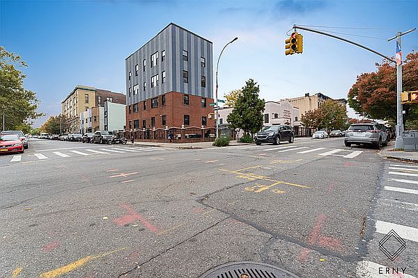 1st image of 292 Wilson Ave #3P