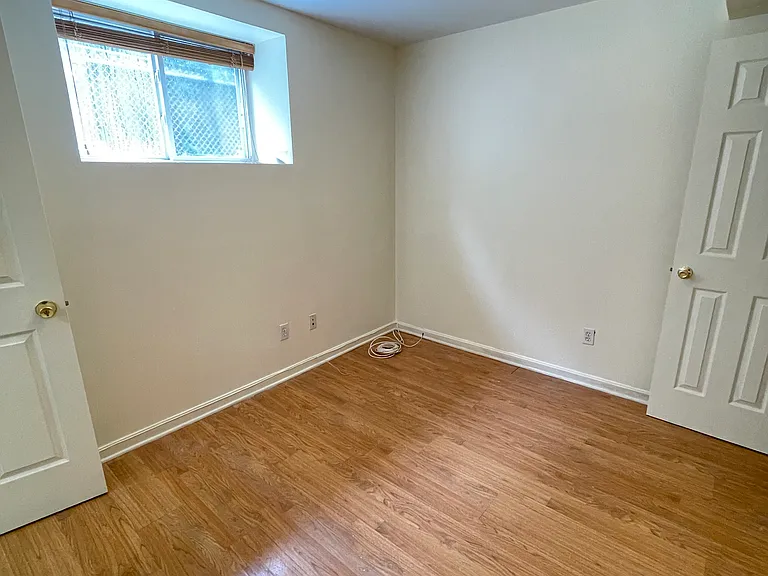 1109 Rockland Ave #1L — Photo 7