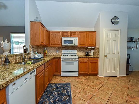 5th image of 3302 Zubin Ln