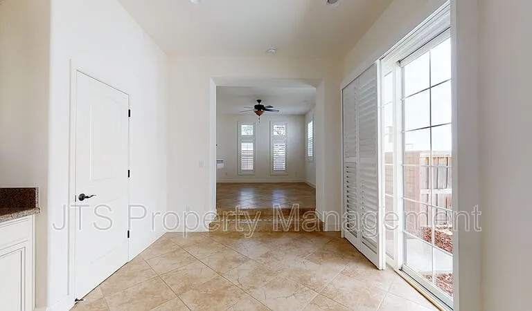 1349 Piper Pl — Photo 7