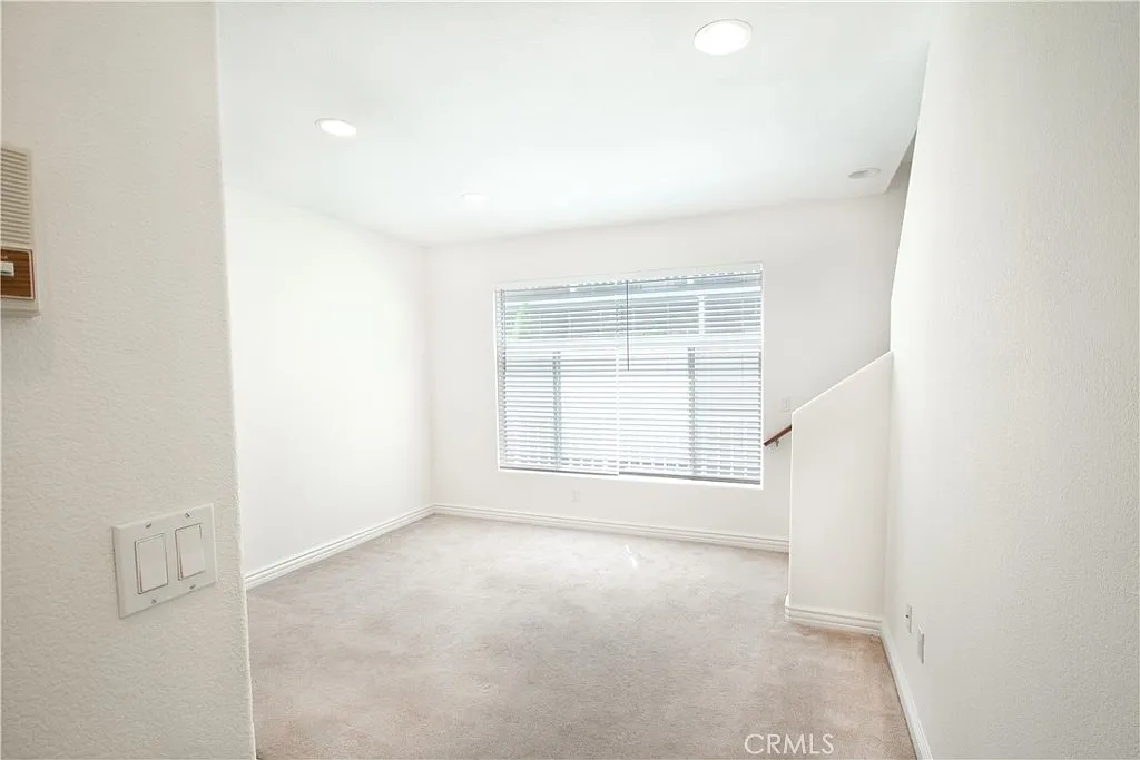 1 bed, 670 sqft, $2,575 — Photo 2