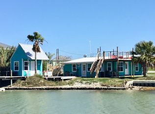 142 Lakeview Rd, Rockport, TX 78382