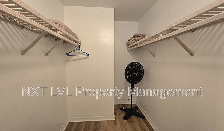 3105 Van Buren Pkwy — Photo 18
