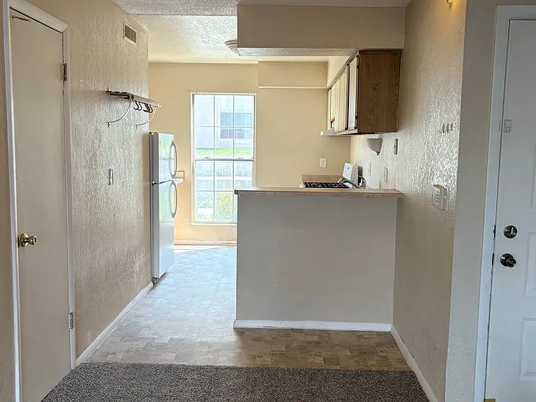 3510 Parkmoor Village Dr #F — Photo 7