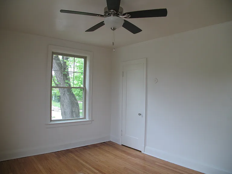 818 W Moss Ave — Photo 27