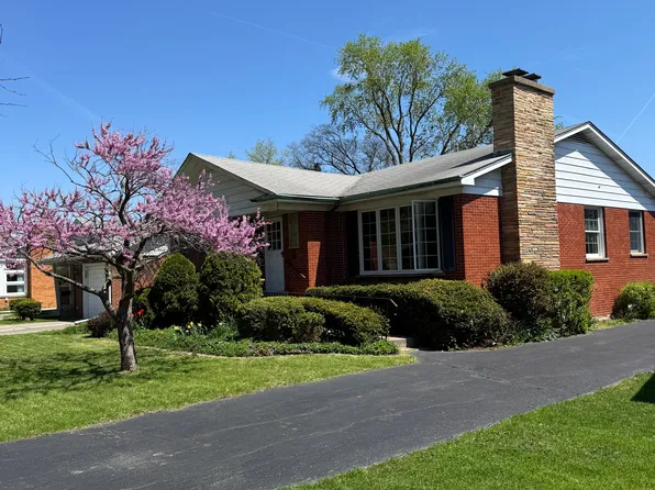 609 Robinhood Ln, La Grange Park, IL 60526