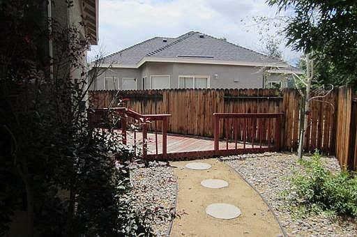 4th image of 5342 Desert Peach Dr