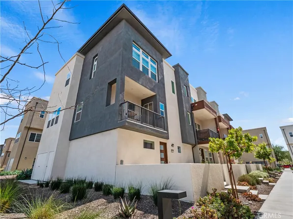 27013 Hummingbird Ln, Santa Clarita, CA 91381