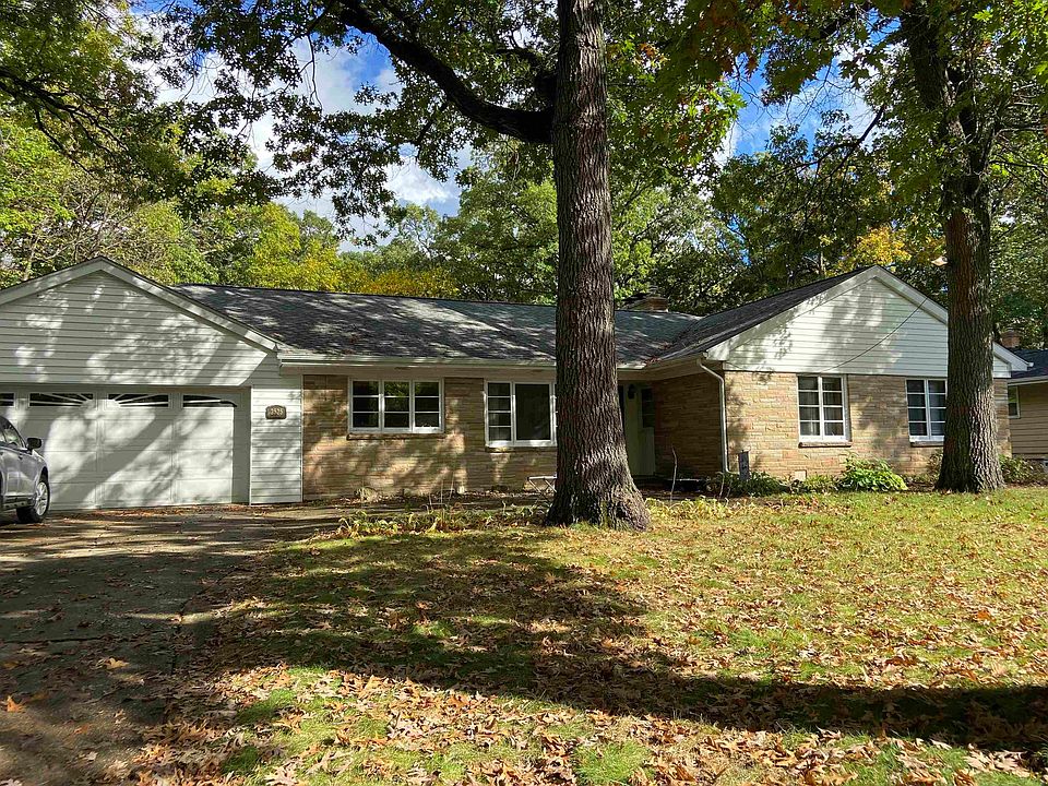 1st image of 2525 Shady Ln