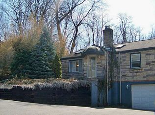 2110 Edwards St, Bethel Park, PA 15102