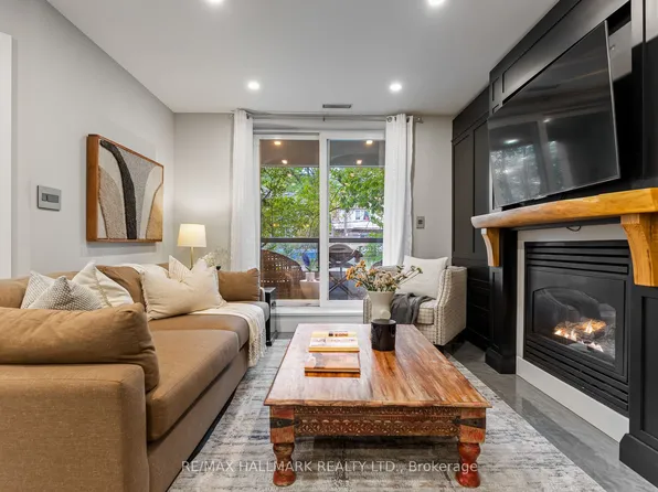 2365 Queen St E Unit 201, Toronto, ON M4E 1H2