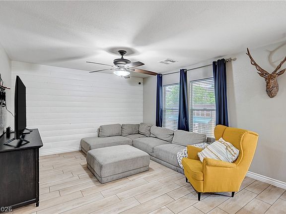 4th image of 197 Kings Canyon Ct