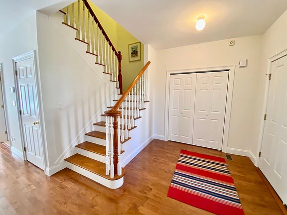 2nd image of 25 Gianna Ct