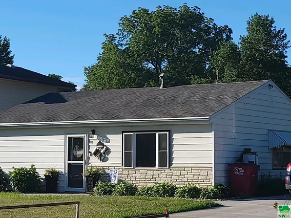 111 W Birch St, Lawton, IA 51030