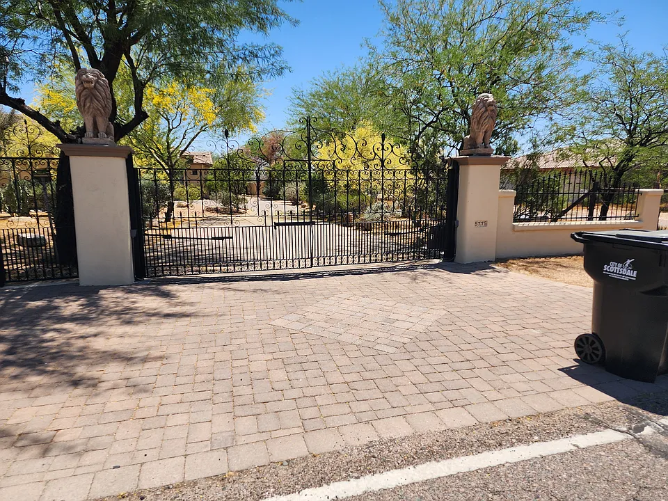 5775 E Pinnacle Vista Dr