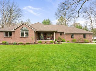 4200 Persimmon Ct, Columbus, IN 47201