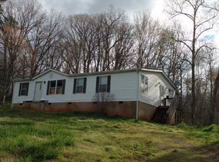 105 Afton Ln, Goodview, VA 24095