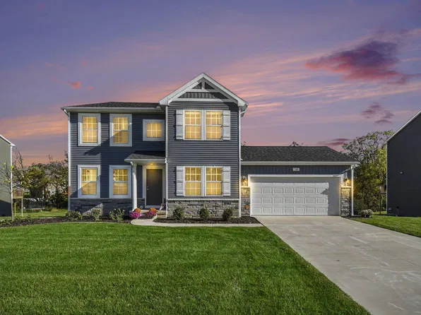 748 Petoskey Stone Dr, Byron Center, MI 49315