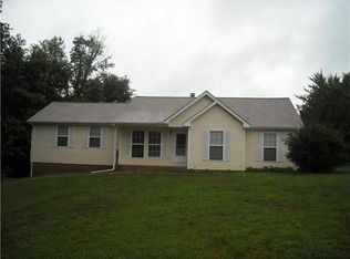 1216 Chapmansboro Rd, Chapmansboro, TN 37035