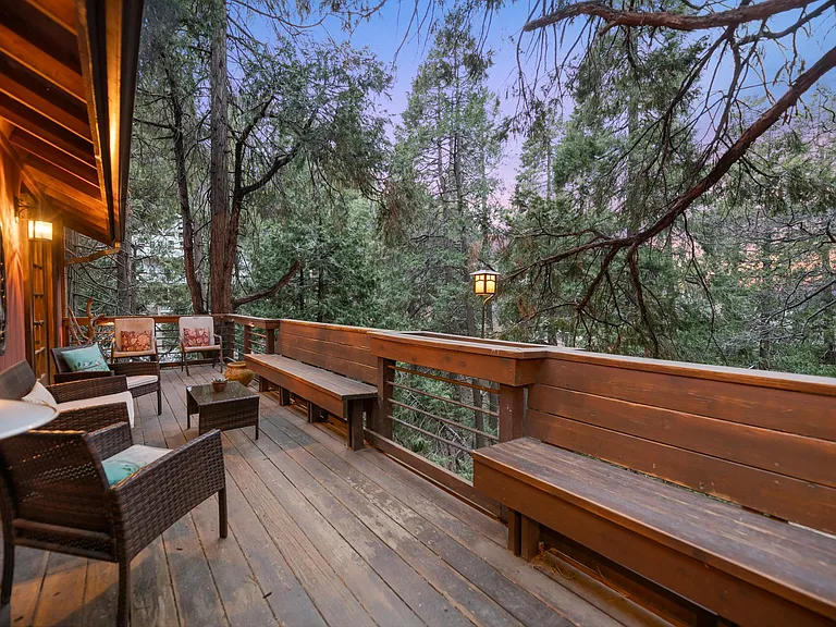 24166 Cresta Dr — Photo 44