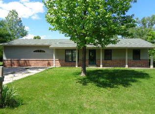 21 E Clearview Dr, Columbia, MO 65202