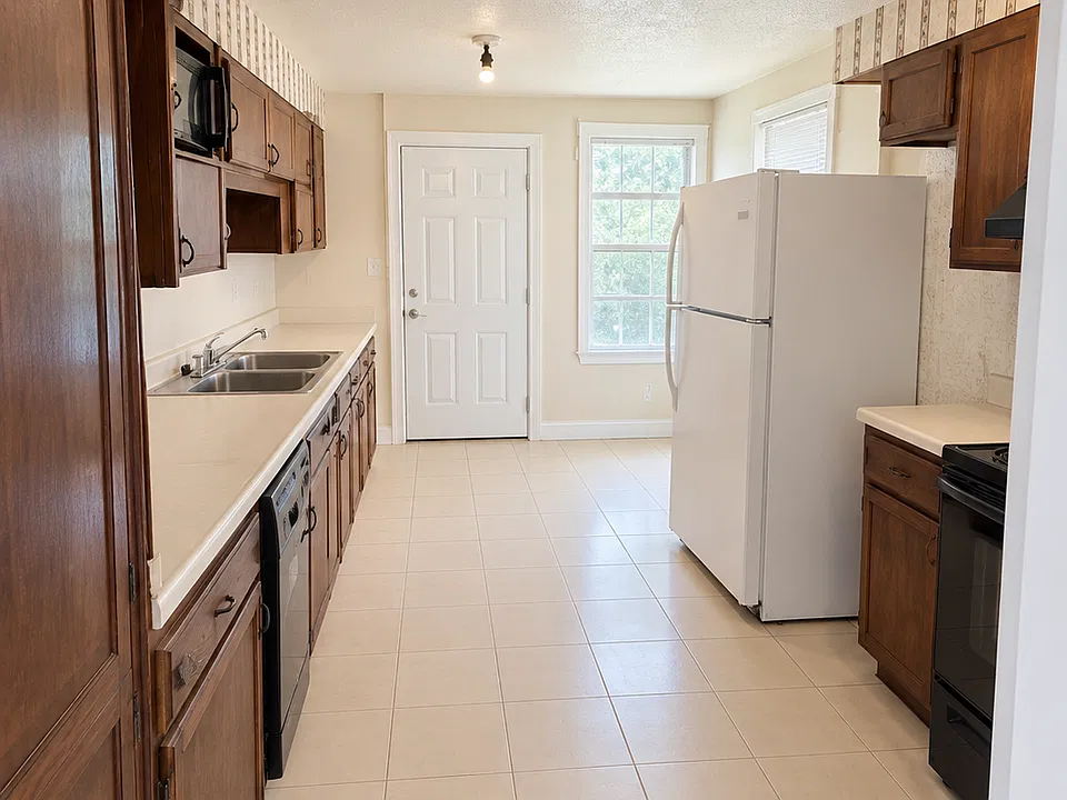 1116 Ash Ave #201