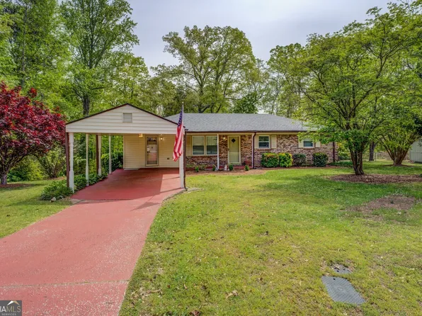 6950 Shannon Dr, Lithia Springs, GA 30122