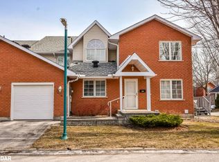 30 Museum Dr #304, Orillia, ON L3V7T9