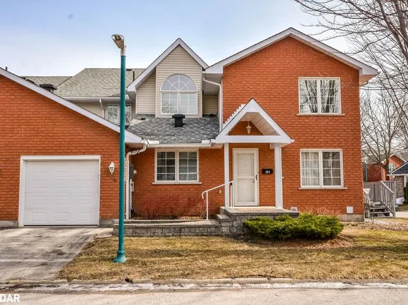 30 Museum Dr #304, Orillia, ON L3V 7T9