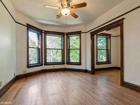 4th image of 2637 N Ashland Ave APT 2