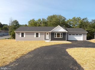 23 Longstretch Rd, Pine Grove, PA 17963