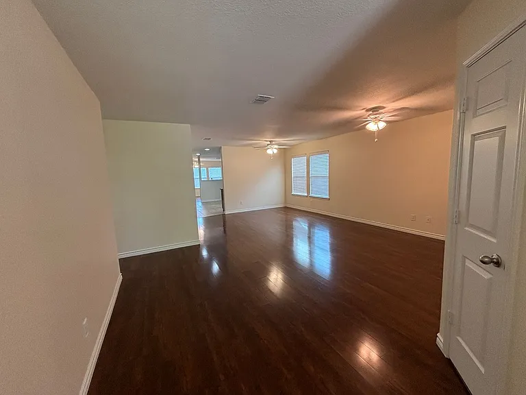 8119 Lost Canyon Trl — Photo 13