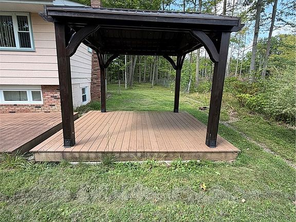 5th image of 9299 Gilbert Rd