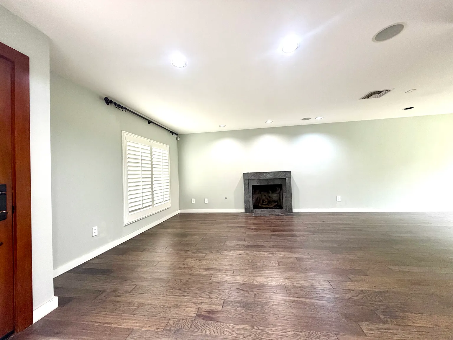 5 bed, 3214 sqft, $6,000 — Photo 4