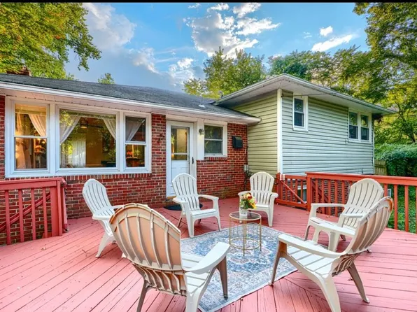 557 Brook Rd, Towson, MD 21286