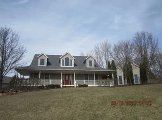 4452 Creekview Dr, Howell, MI 48843